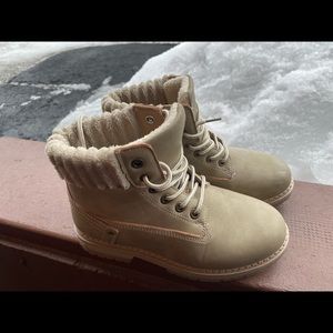 Tan Hiking Warm Boots